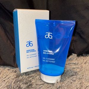 Brand new Arbonne gel cleanser